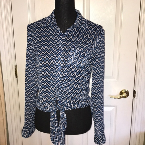 Patterned Button up blouse - Picture 4 of 6